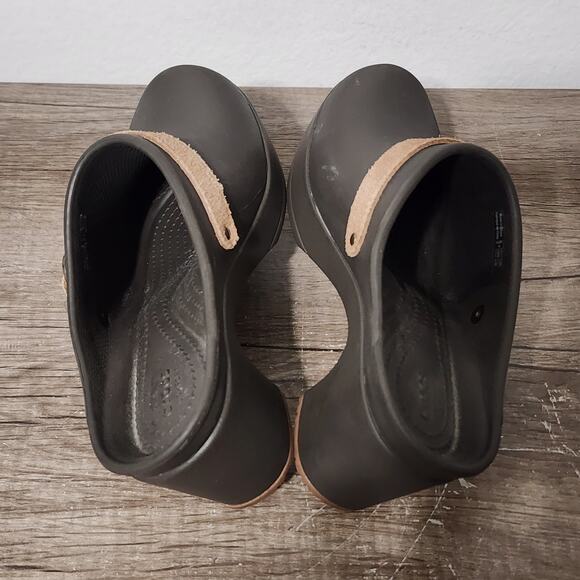 Crocs Sarah Clogs Women's Shoes Size 8 Brown - Picture 5 of 9